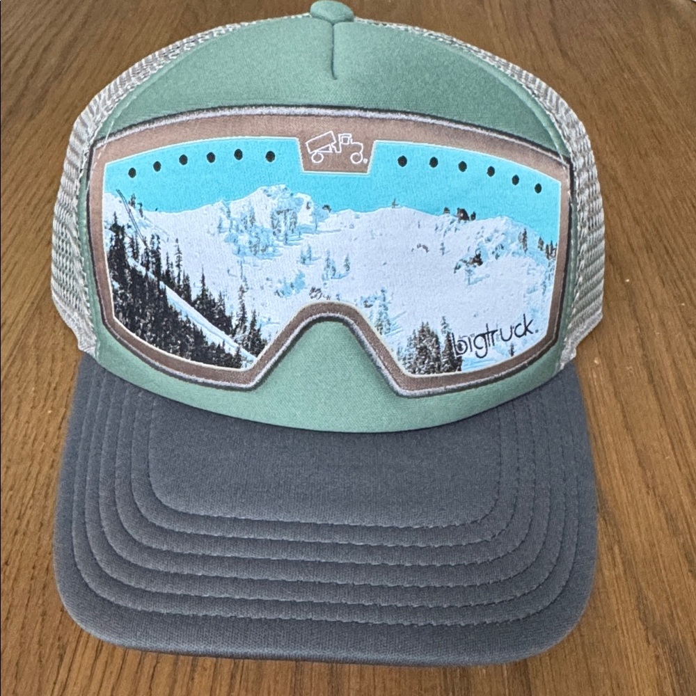 NWOT Big Truck Goggles Lake Tahoe Snapback Hat